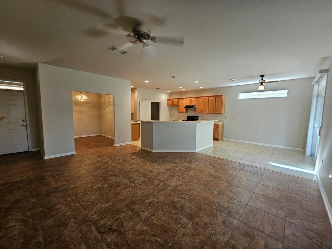 Photo of 211 Red Poppy TRL
