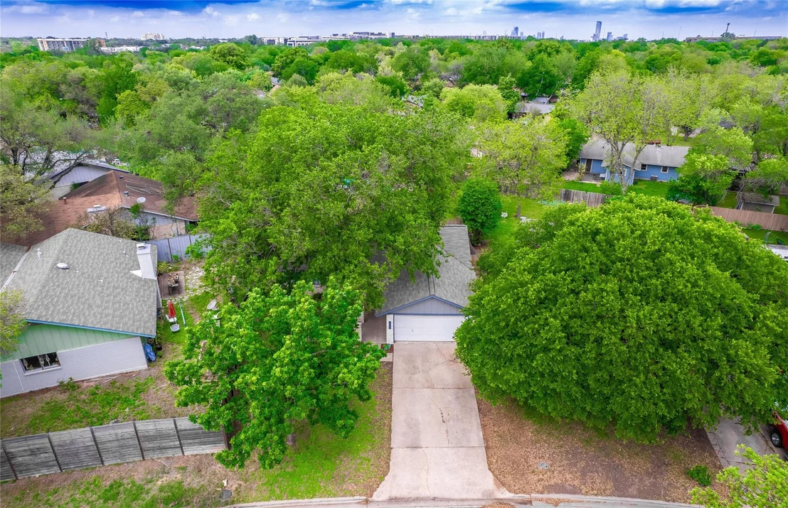 Photo of 602 Old Stone RD