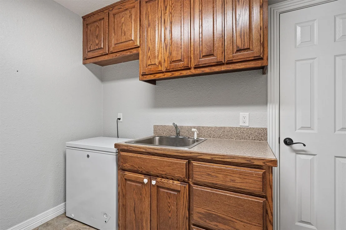 Photo of 2111 Civet TRL