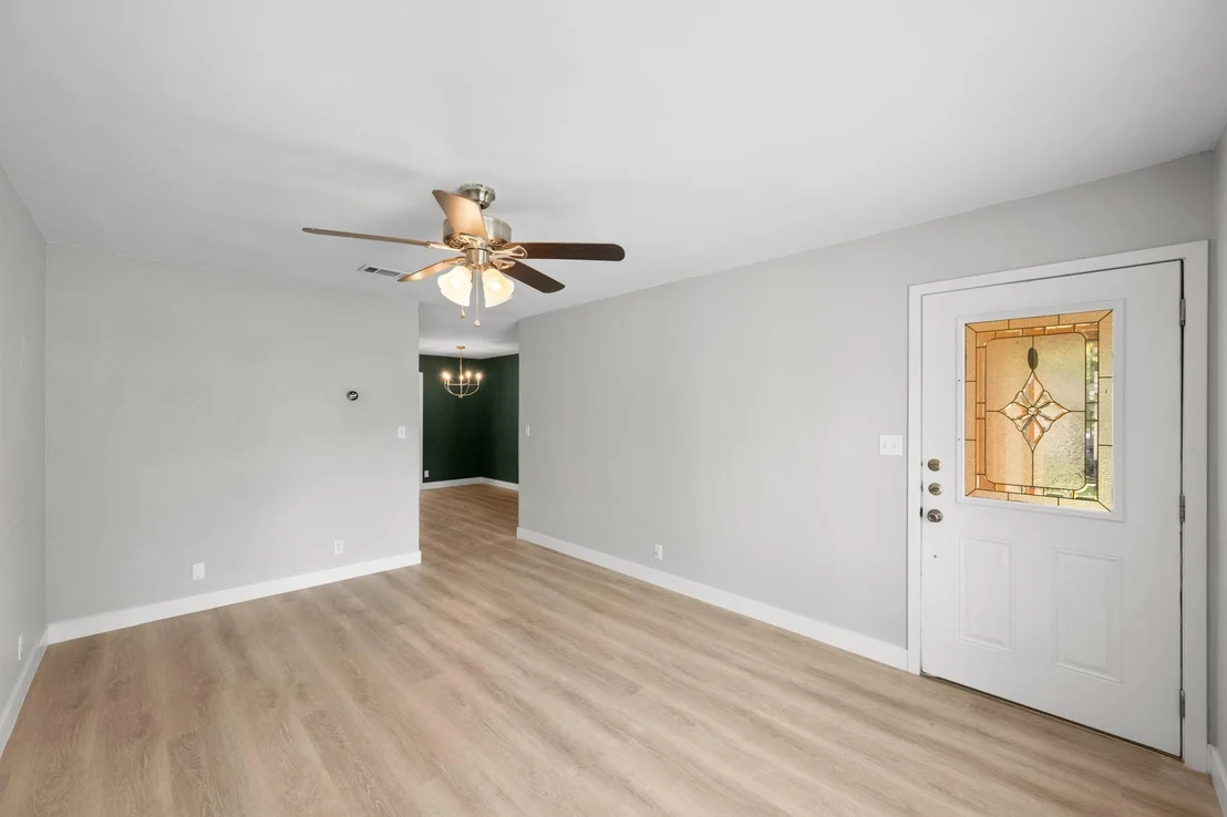 Photo of 902 Emerald Wood DR