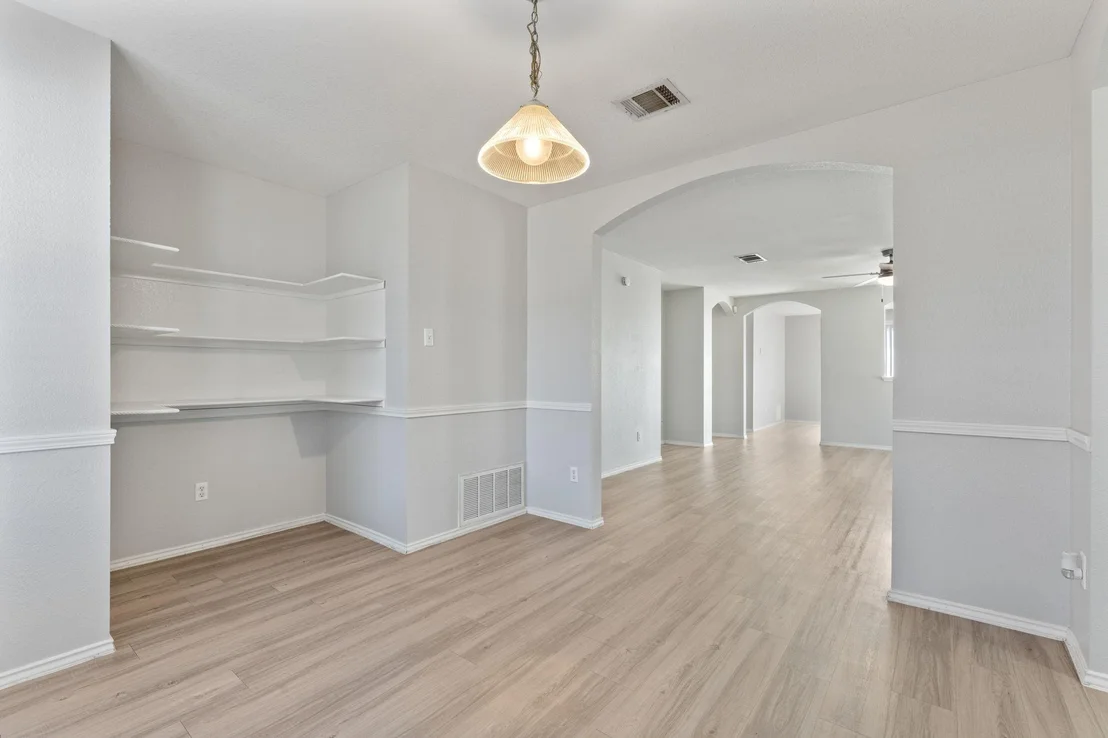 Photo of 607 Quincy DR