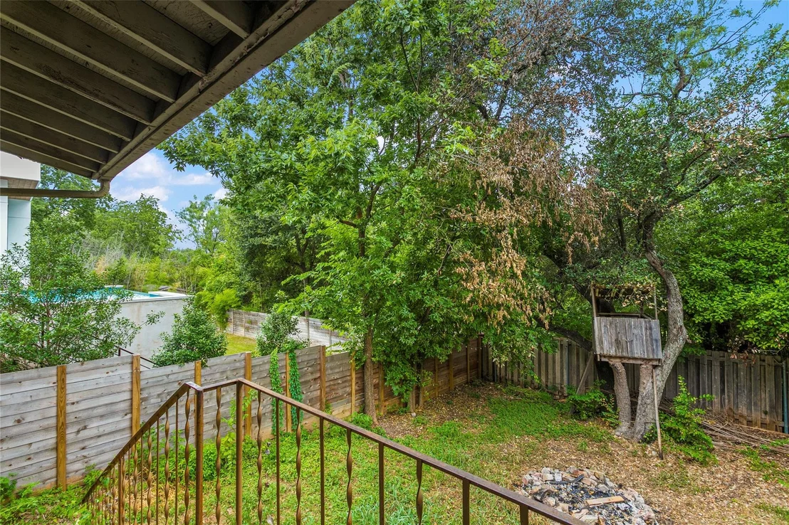 Photo of 1902 Westridge DR