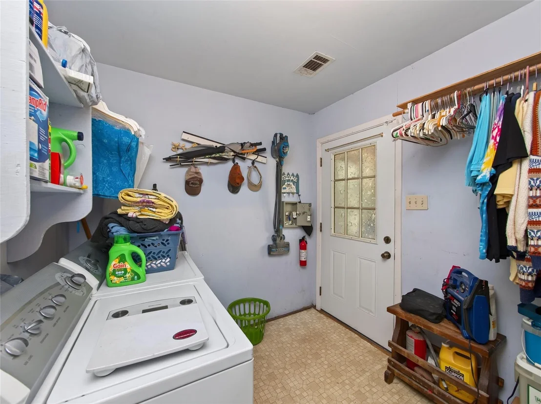Photo of 499 Hidden Oaks DR