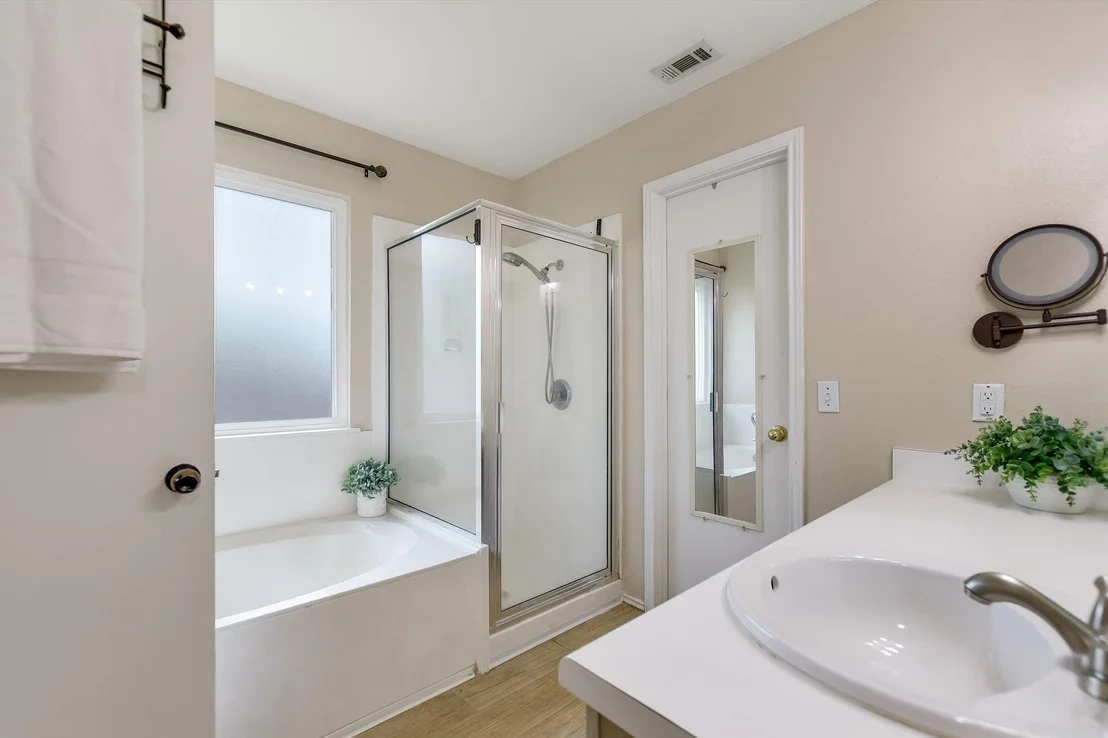 Photo of 3006 Tyler LN