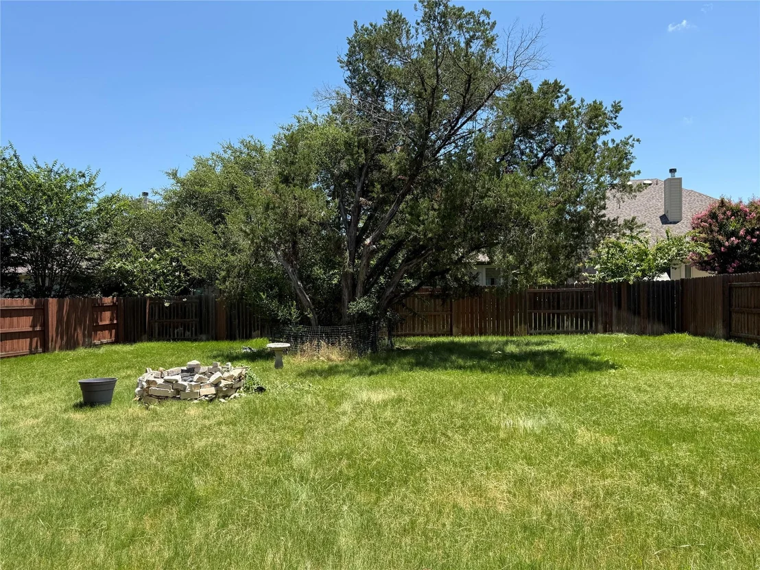 Photo of 1512 Long Shadow LN