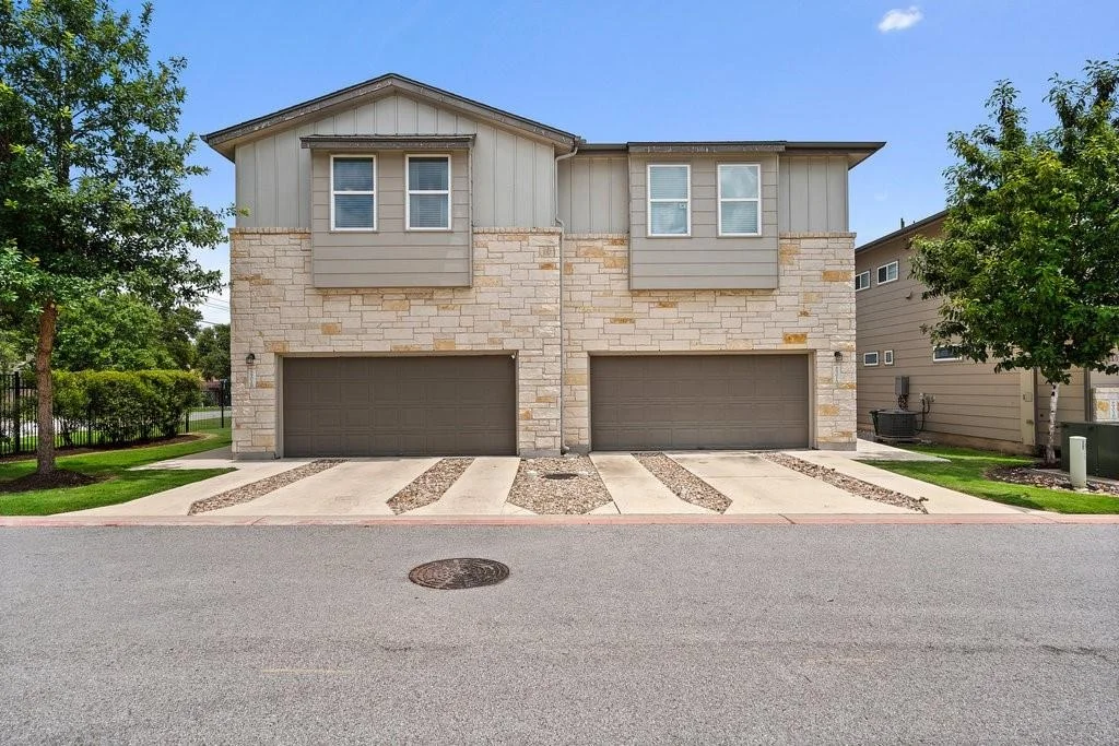 Photo of Unit B at 8901 Parker Ranch CIR