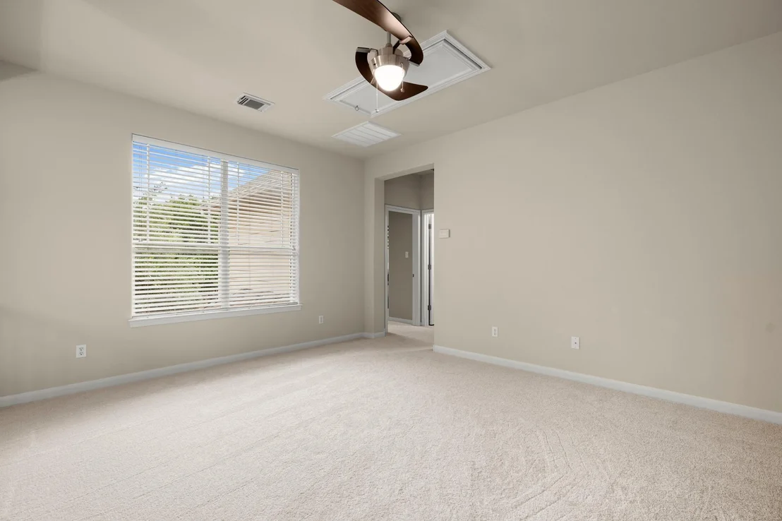 Photo of 606 Victoria DR
