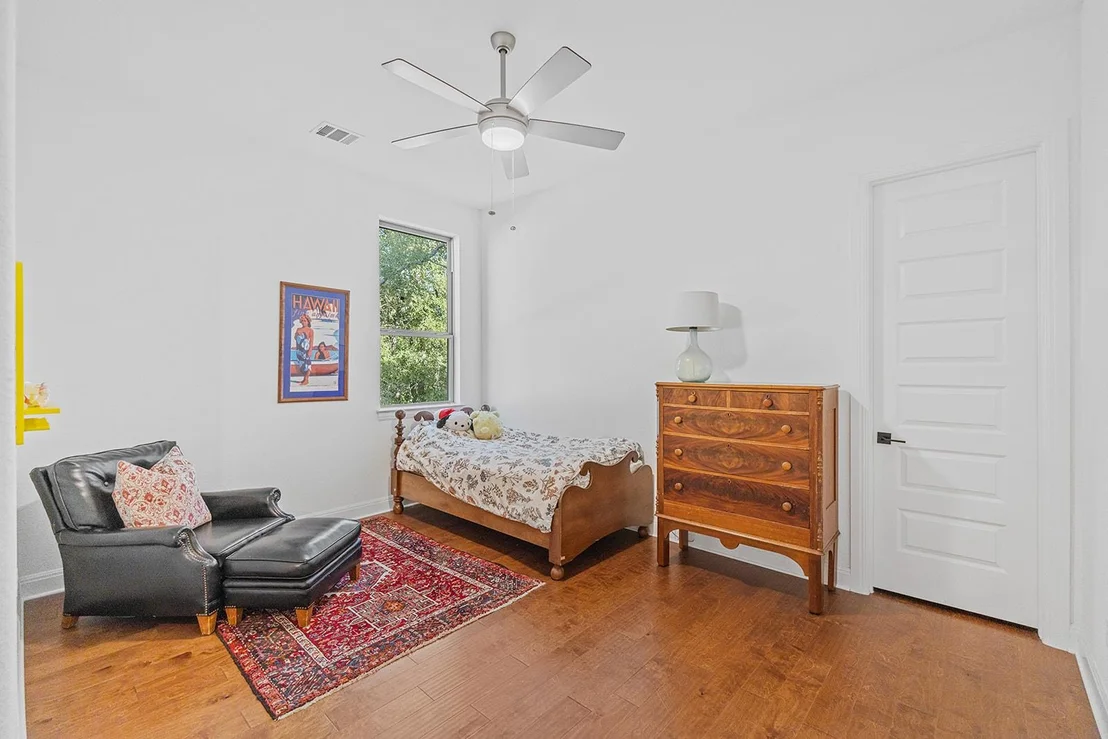 Photo of 129 Hollytree CT