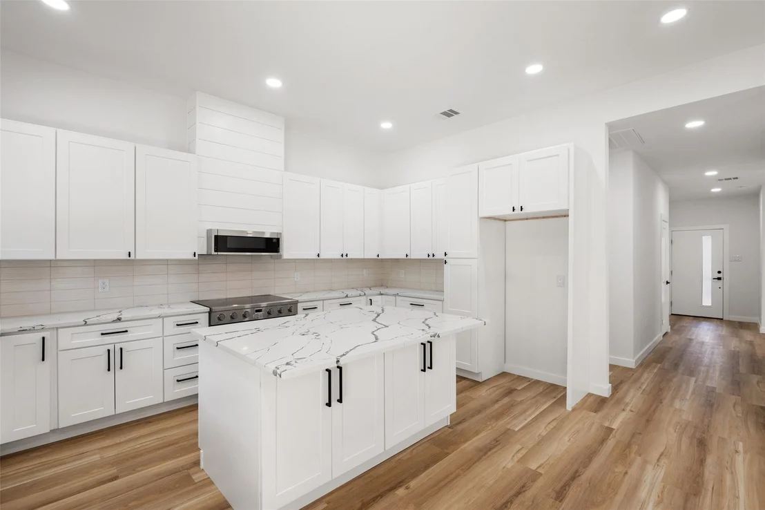 Photo of 30 Creek Side DR