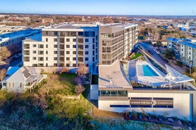 Photo of Unit 116 at 800 Embassy DR