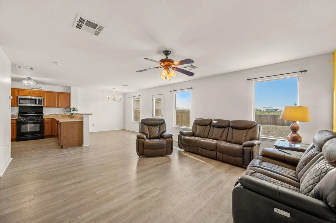 Photo of 1189 Shadow Creek BLVD