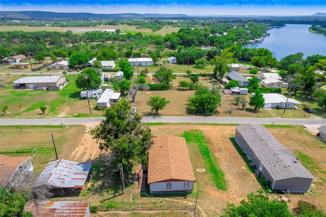 Photo of 1126 Apache DR