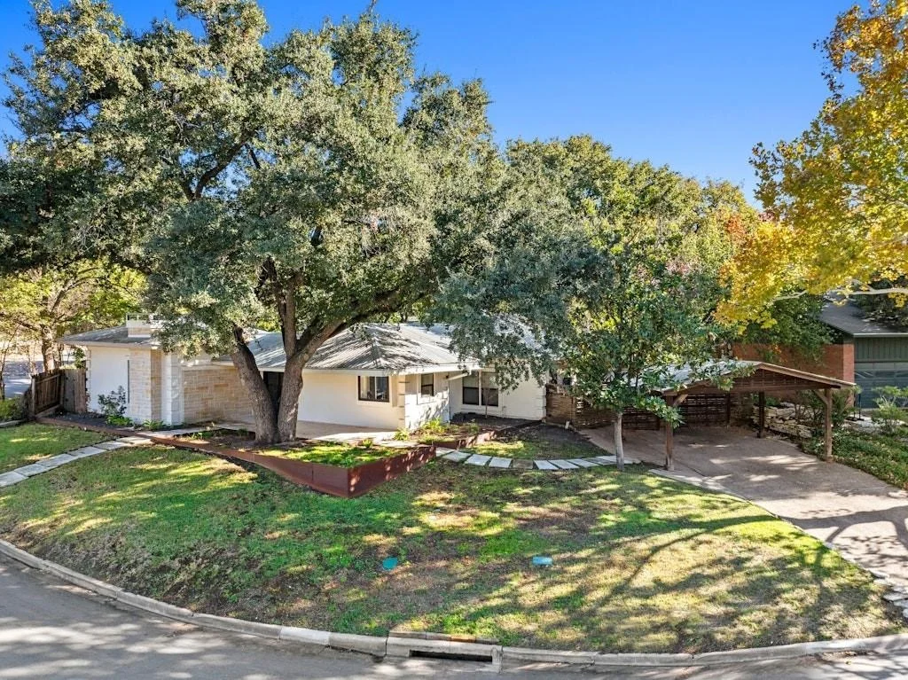 Photo of 2619 SPRING LN