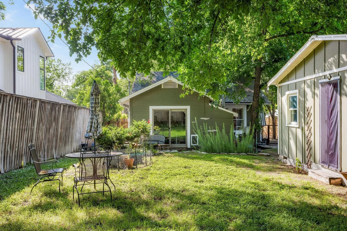 Photo of 2114 Clifton ST