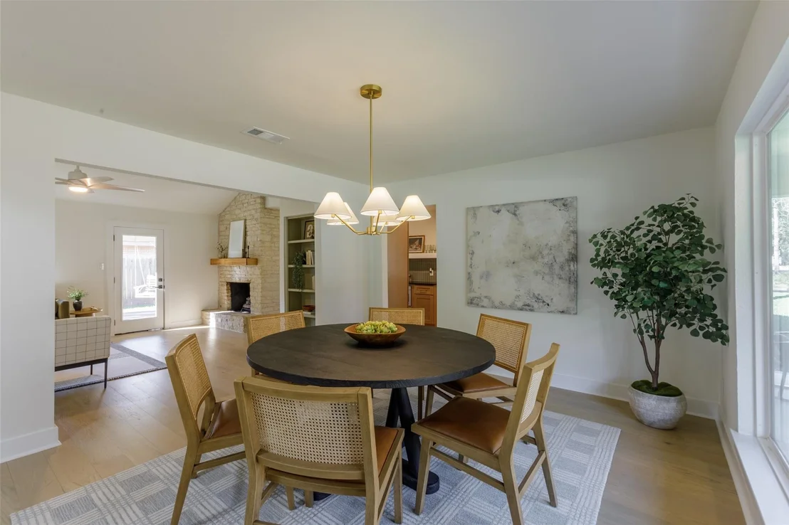 Photo of 4011 Austin Woods DR