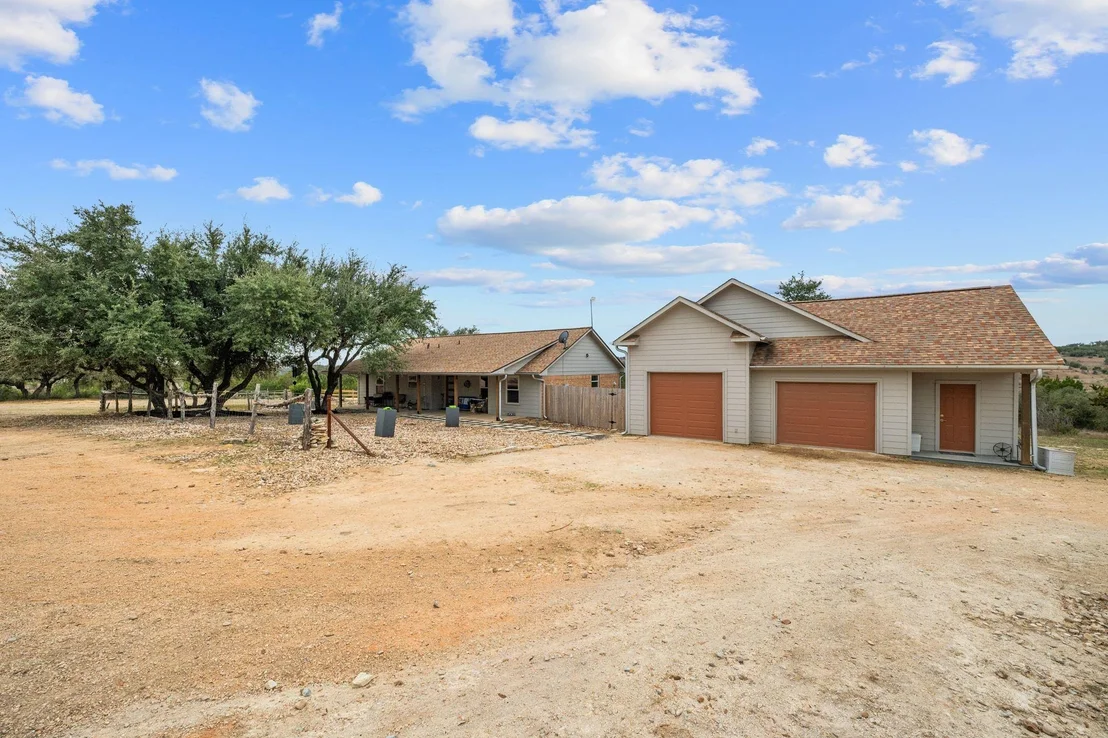 Photo of 401 Ranchview RD