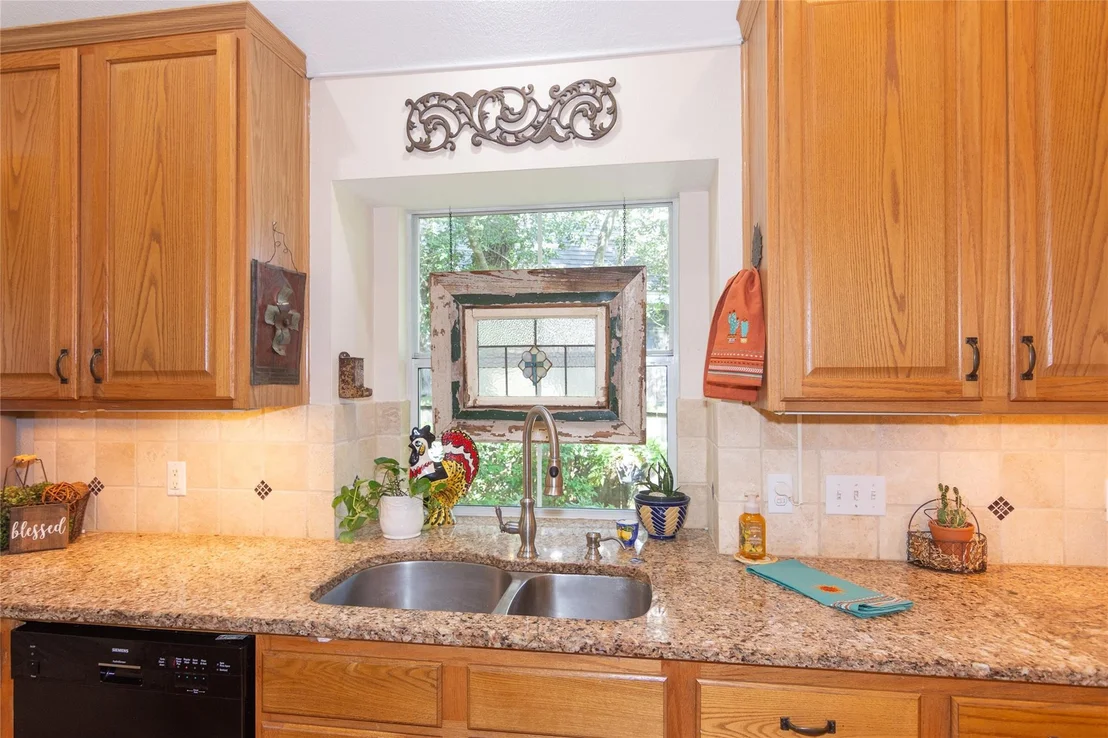 Photo of 6411 CLAIRMONT DR