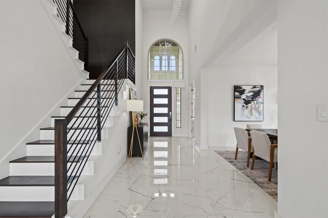 Photo of 4909 Risana BND