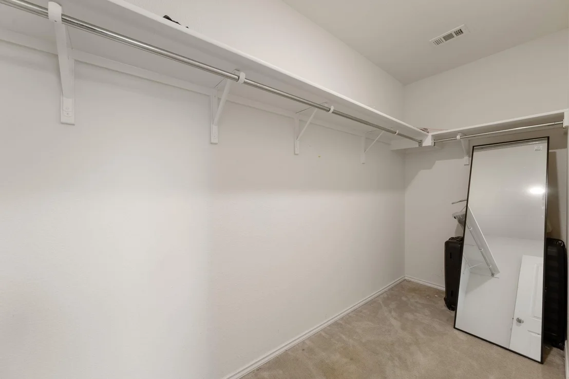 Photo of 807 Screech Owl DR