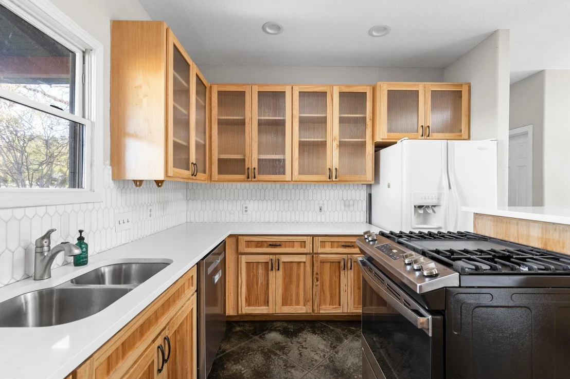 Photo of 2203 Lindell Ave