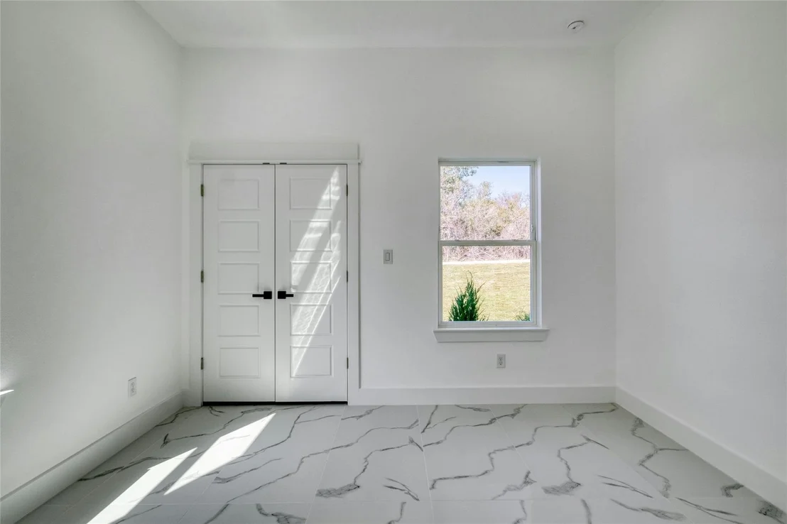 Photo of 121 Diamond Head DR