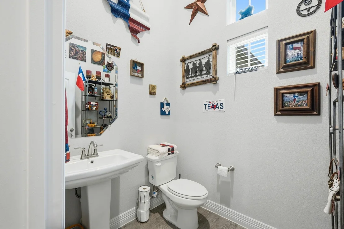 Photo of 1209 Winding Way DR
