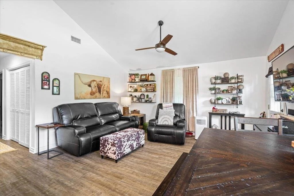 Photo of 107 Mountain Valley DR