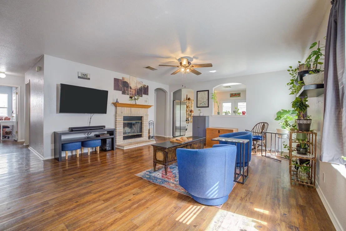Photo of 202 McCarthur DR