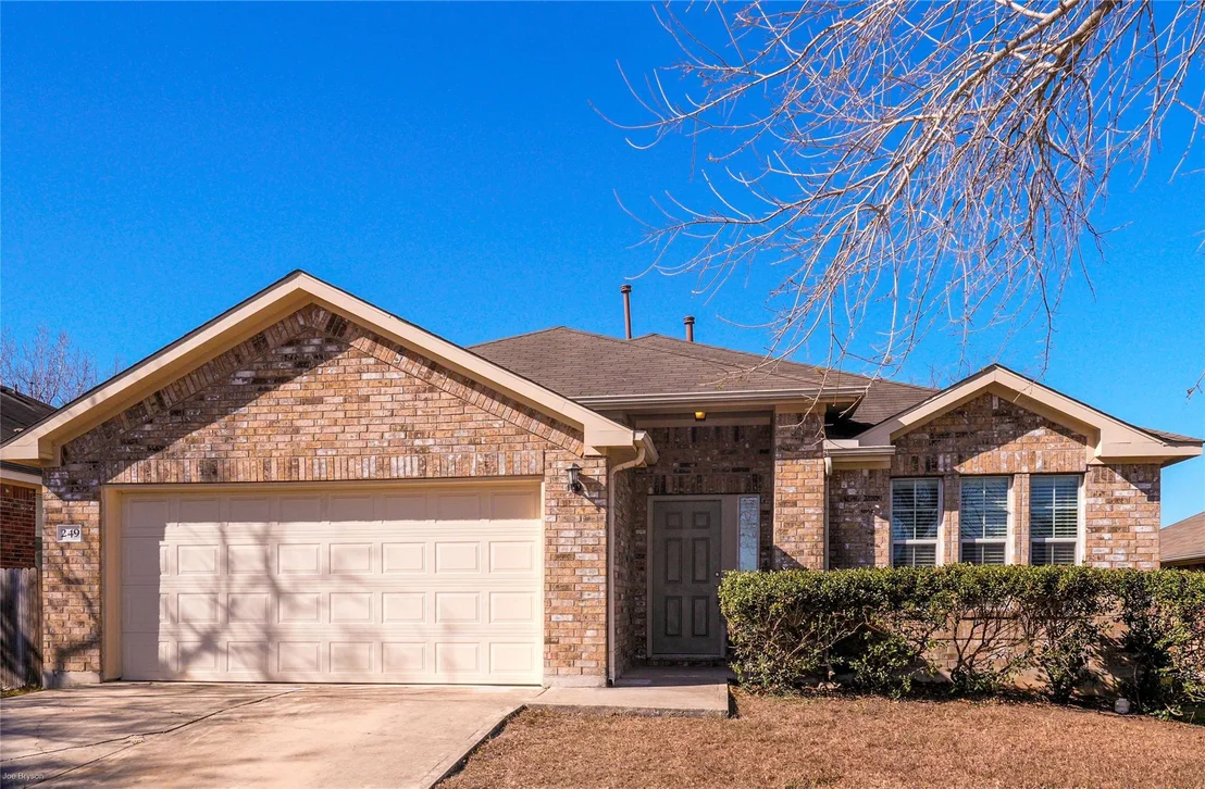 Photo of 249 Ashwood N