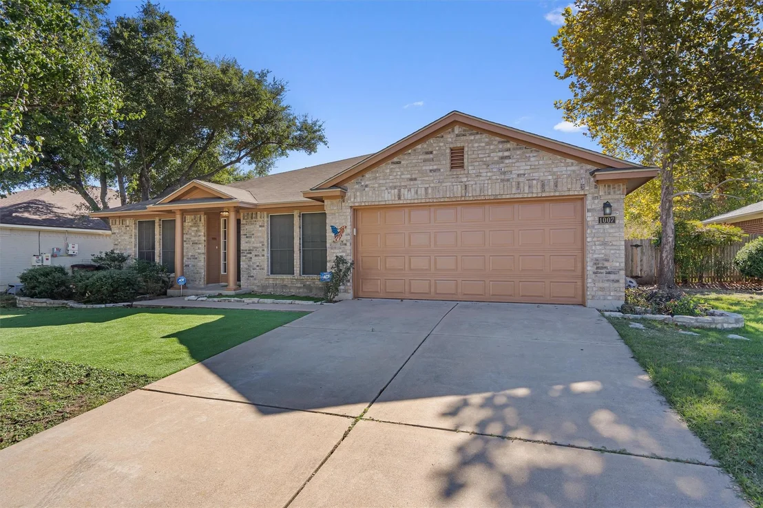 Photo of 1007 Leah LN