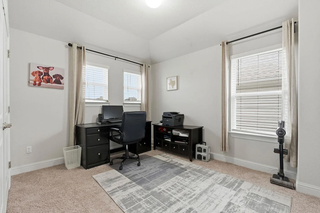 Photo of 152 Riverhill DR