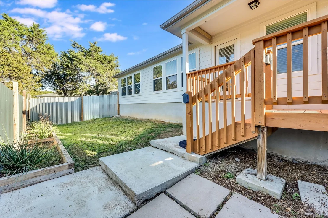 Photo of 21522 Horseshoe LOOP
