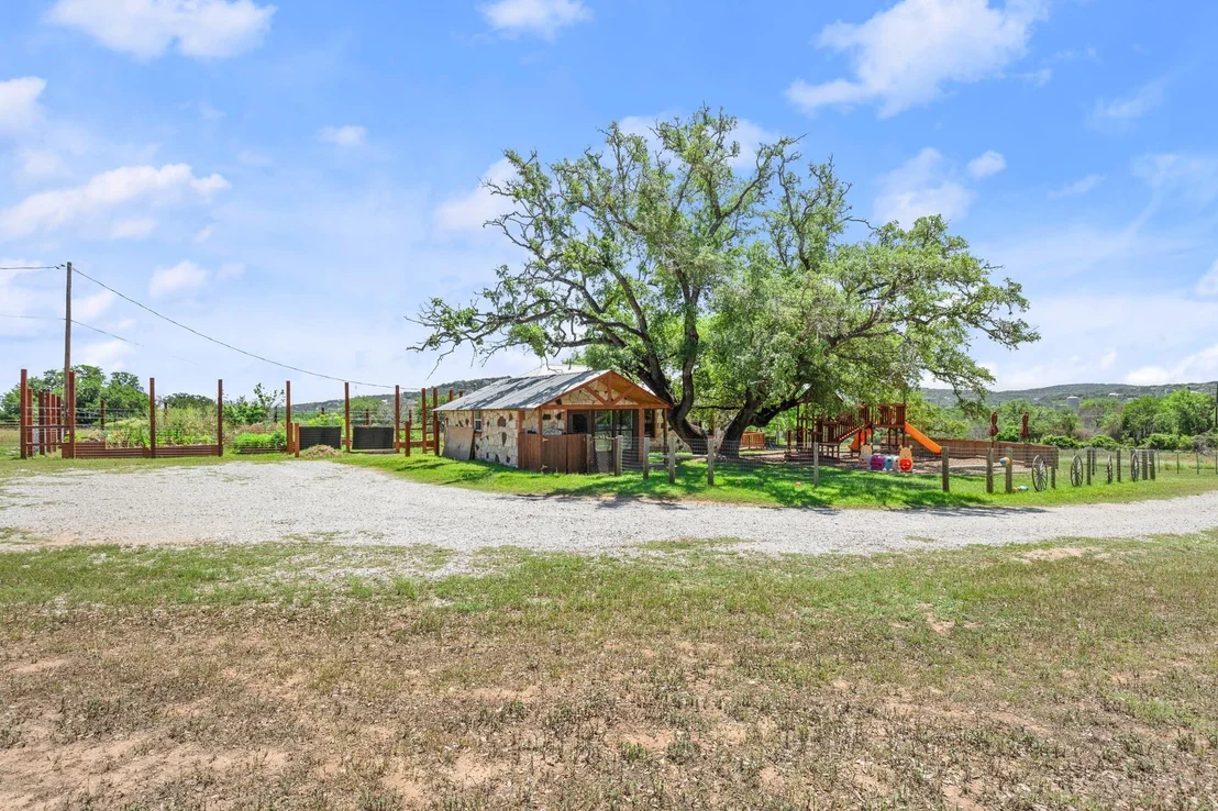 Photo of 525 Pace Bend RD N