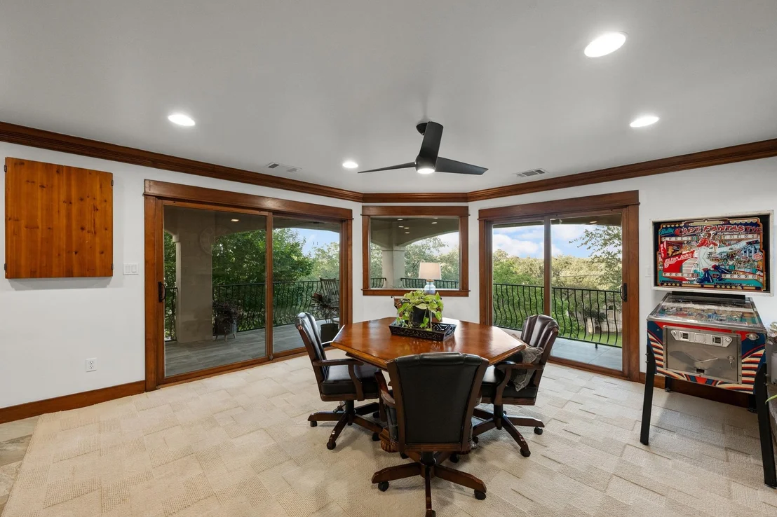 Photo of 407 HURST CREEK RD