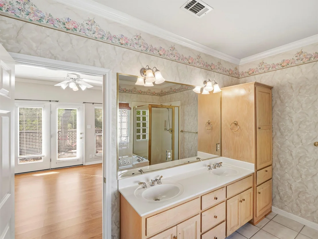 Photo of 20607 Highland Lake LOOP