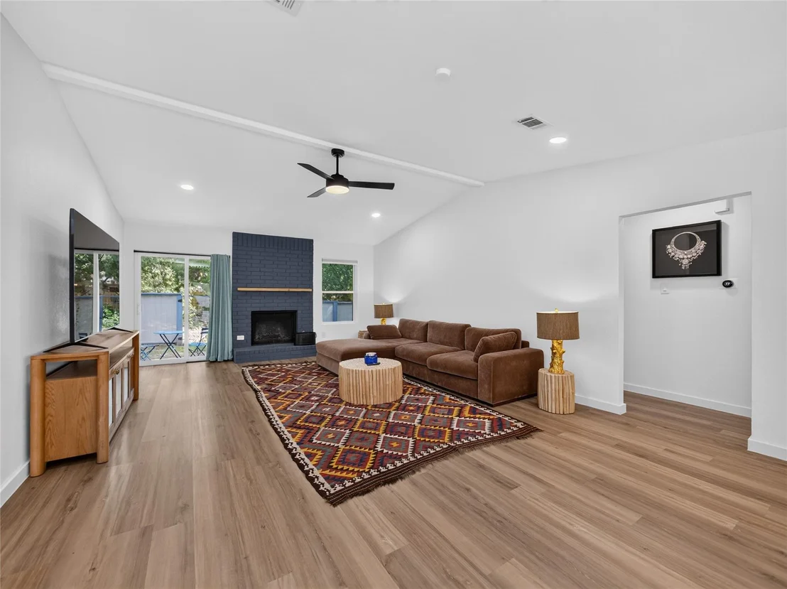 Photo of 2102 Lear LN