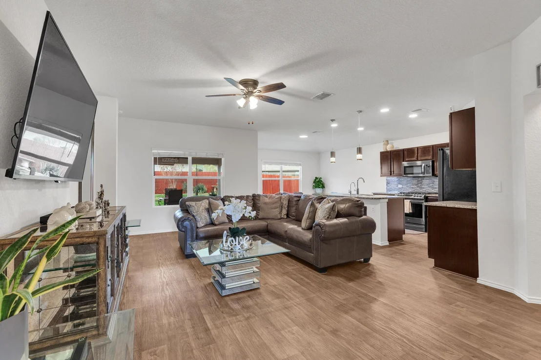 Photo of 15100 Custis LN