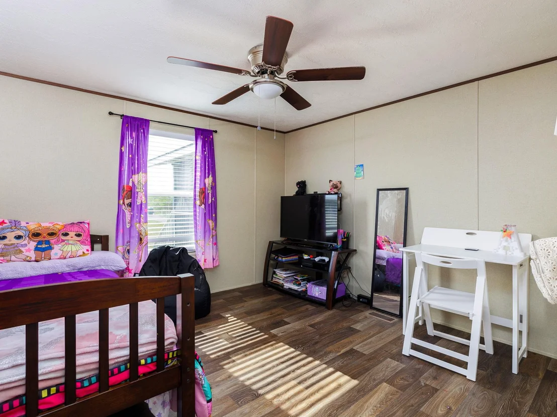 Photo of 2877 County Road 463 RD
