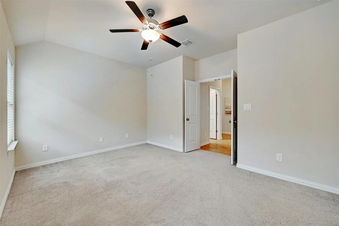 Photo of 638 Stonewood LN