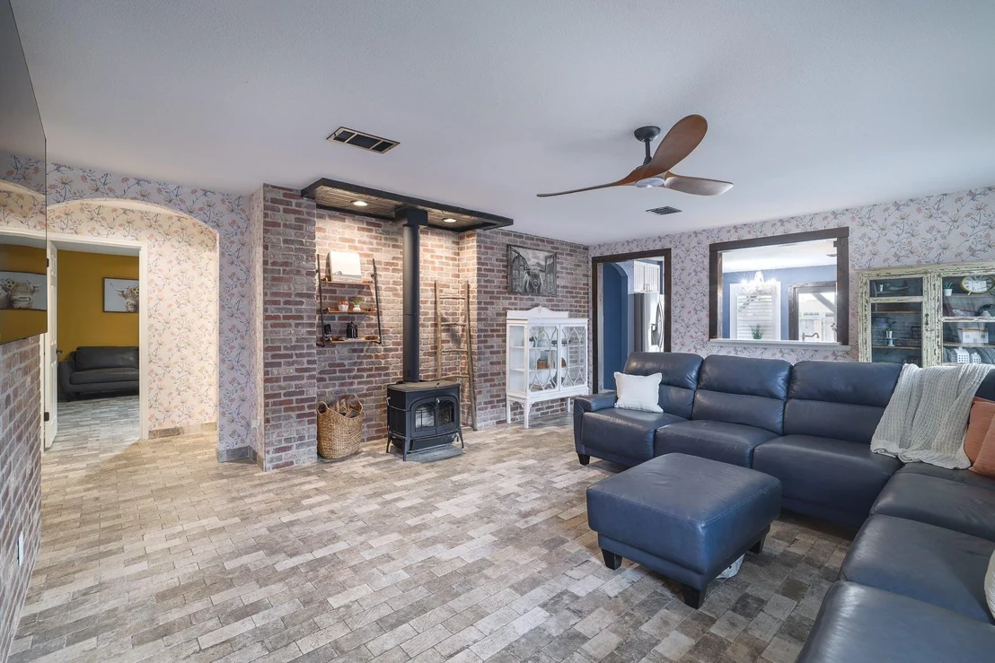 Photo of 1807 Lloydminister WAY