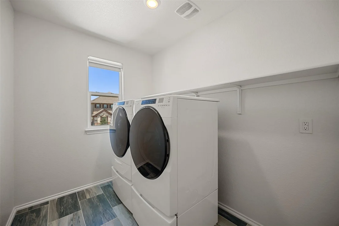 Photo of 158 Crimson LN