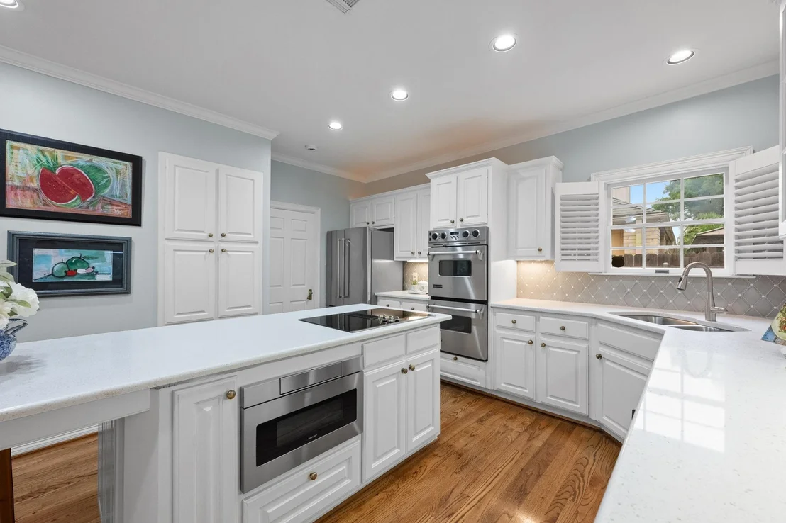 Photo of 10401 Pinehurst DR