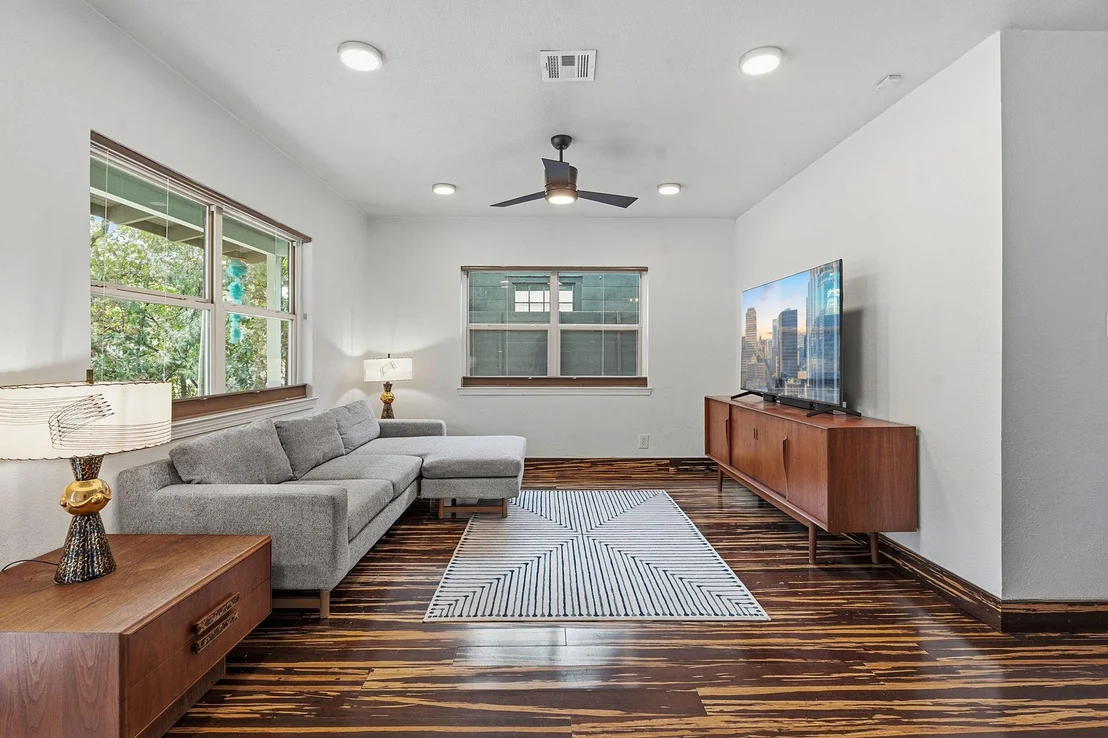 Photo of 1112 Mission RDG