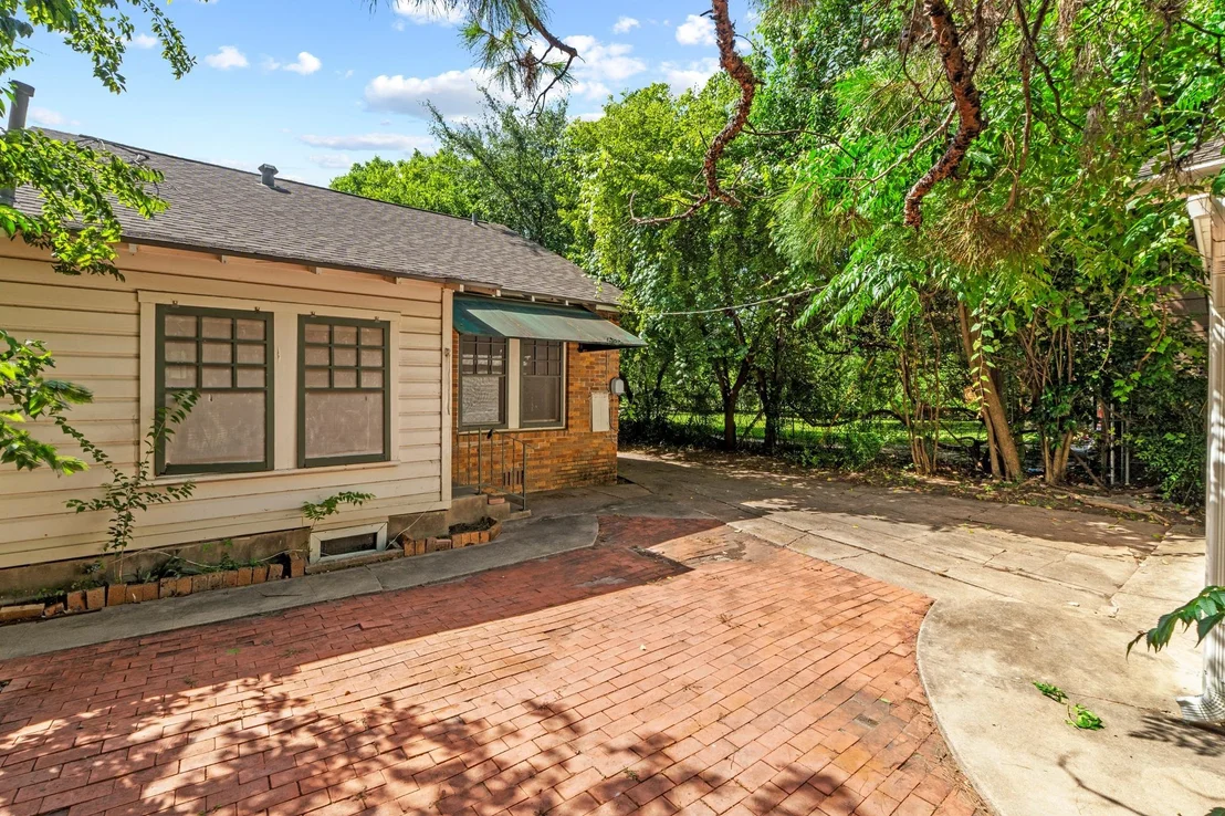 Photo of 3014 Hemphill PARK