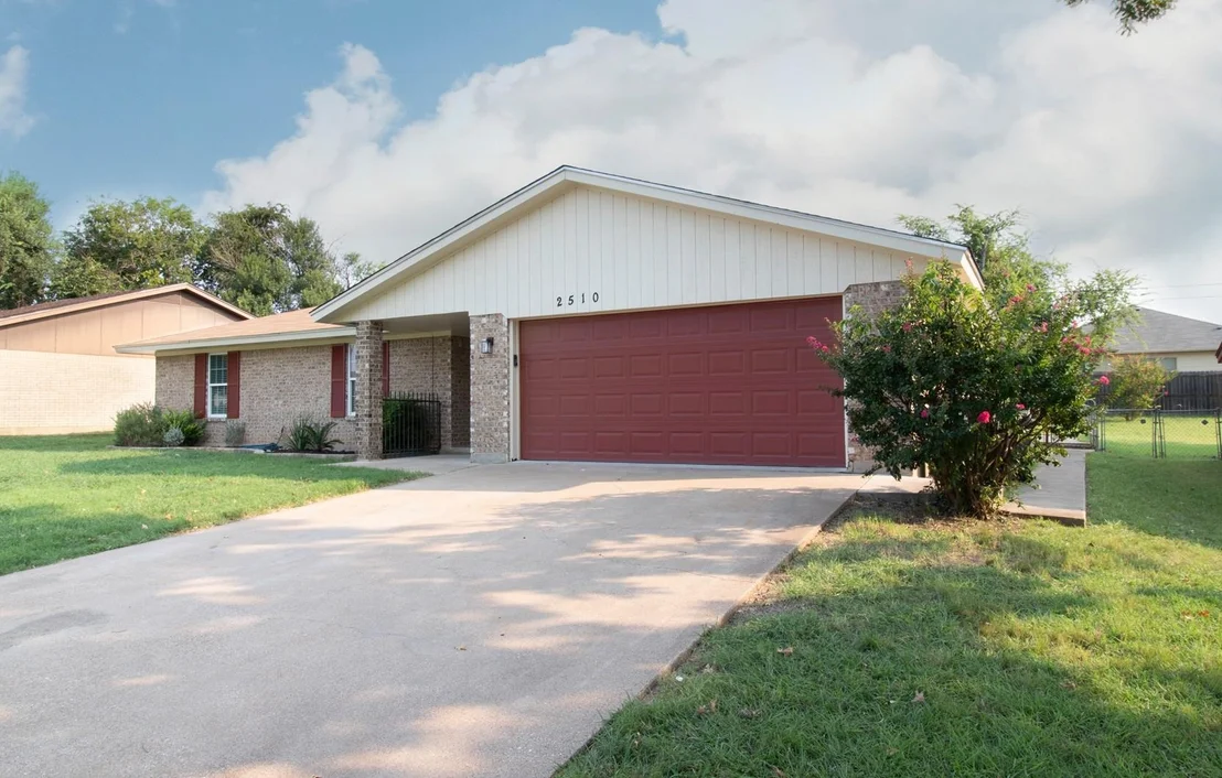 Photo of 2510 Bunker Hill DR