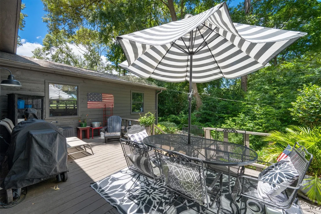 Photo of 23258 Edgewater DR