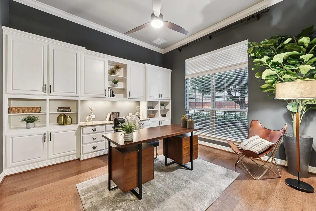 Photo of 2120 Park Place CIR