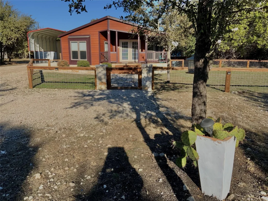 Photo of 631 County Road 270 RD