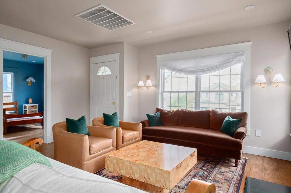 Photo of 2109 Travis Heights BLVD
