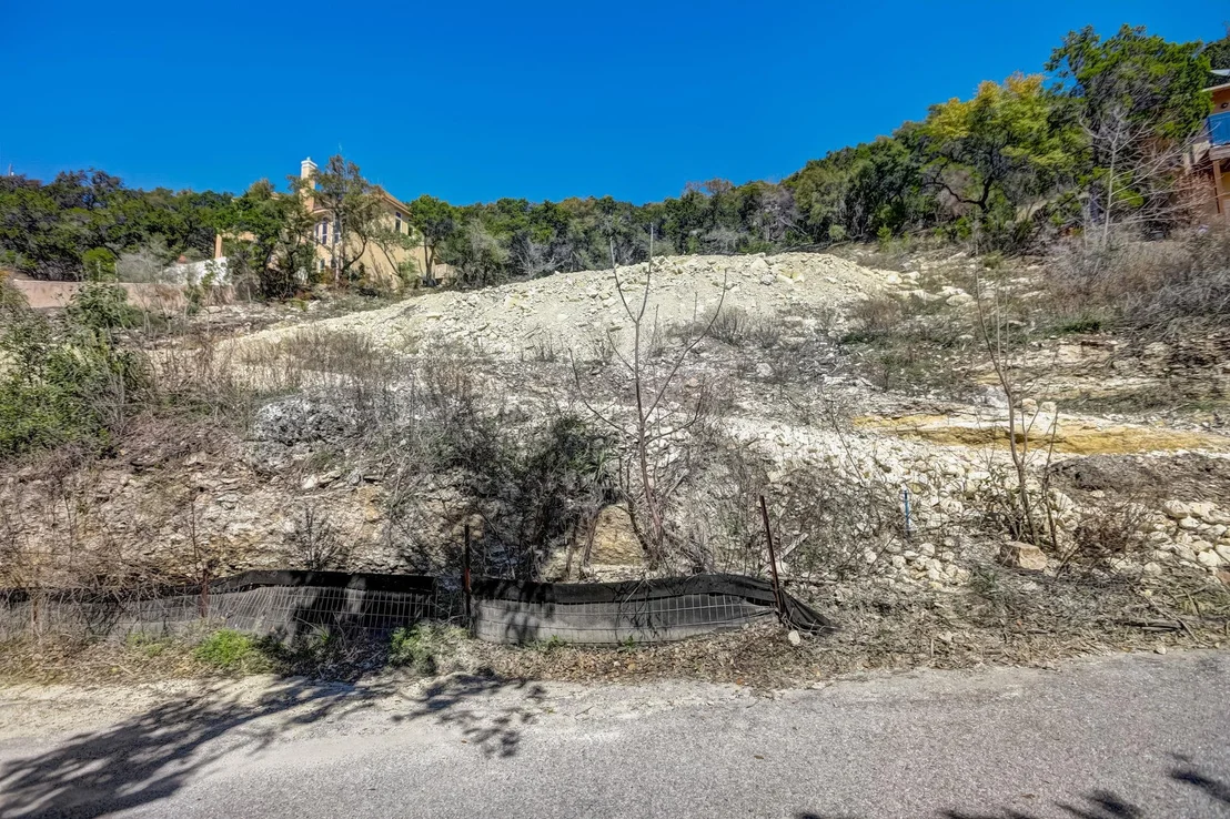 Photo of 14000 & 14002 Skyline DR